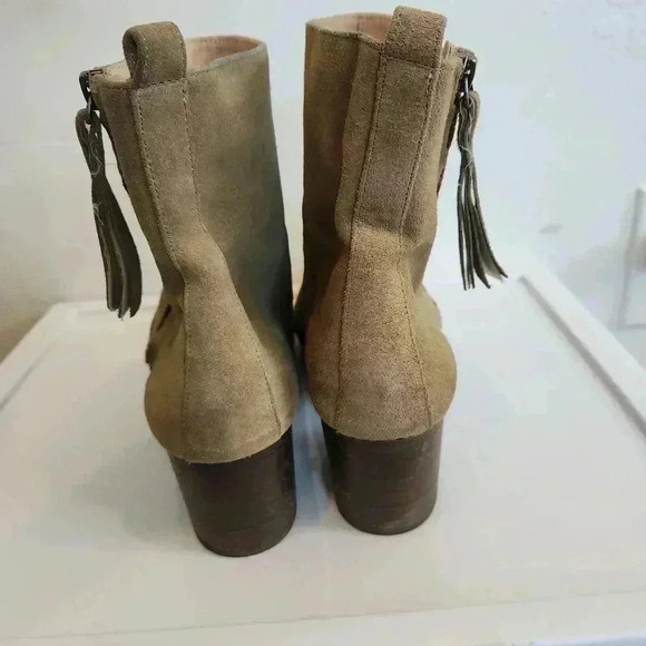 Banana Republic Lydia BootieVintage Olive - Picture 5 of 9